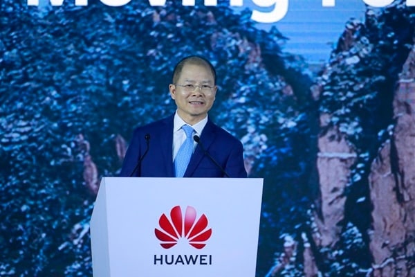 Eric Xu, Presidente rotativo de Huawei, durante la 18ª Cumbre Global de Analistas.